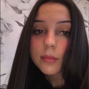 Meet your Posher, Lily